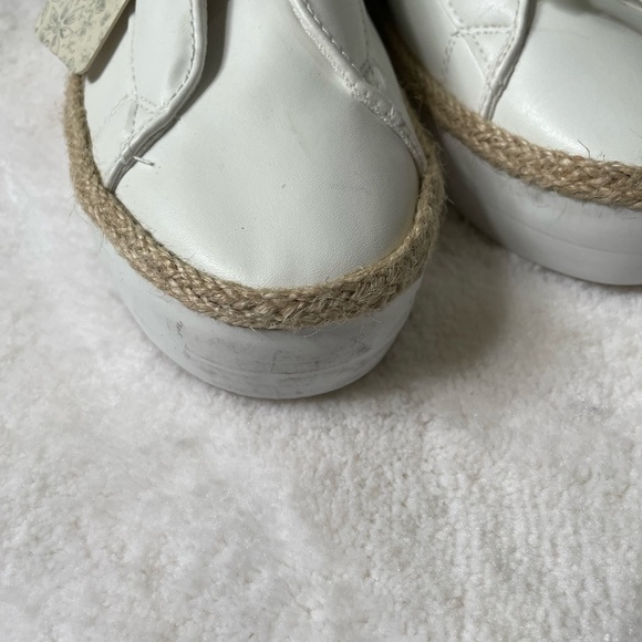 Mudd Beyley Double Stripe Slip On Shoe 8.5 NWT - Picture 8 of 8